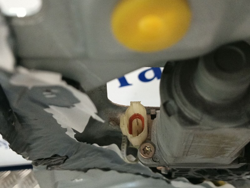 Recambio de elevalunas trasero derecho para kia sportage 2.0 crdi referencia OEM IAM 824801F000  