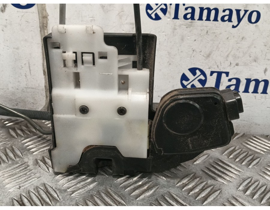 Recambio de cerradura puerta delantera izquierda para kia sportage 2.0 crdi referencia OEM IAM 813101F010  