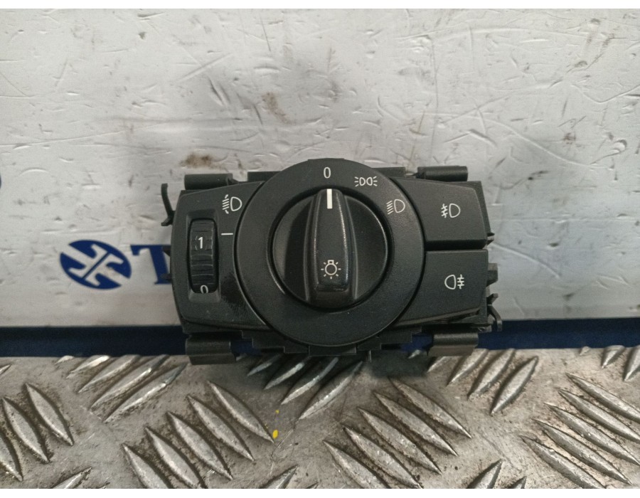 Recambio de mando luces para bmw serie 1 berlina (e81/e87) 1.6 16v cat referencia OEM IAM 6932794  33600102