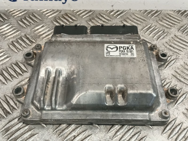 Recambio de centralita motor uce para mazda cx-30 (dm) skyactiv-g m hybrid referencia OEM IAM PGKA18881  