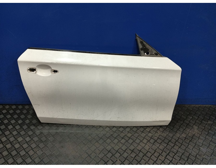 Recambio de puerta delantera derecha para bmw serie 1 berlina (e81/e87) 2.0 turbodiesel cat referencia OEM IAM   