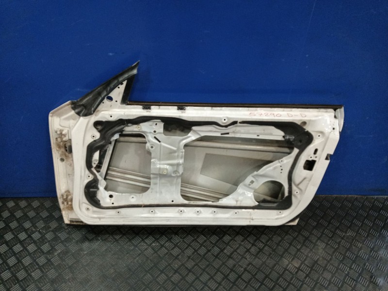 Recambio de puerta delantera derecha para bmw serie 1 berlina (e81/e87) 2.0 turbodiesel cat referencia OEM IAM   