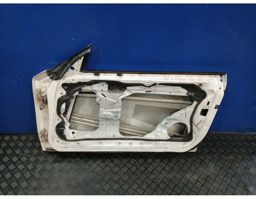 Recambio de puerta delantera derecha para bmw serie 1 berlina (e81/e87) 2.0 turbodiesel cat referencia OEM IAM   