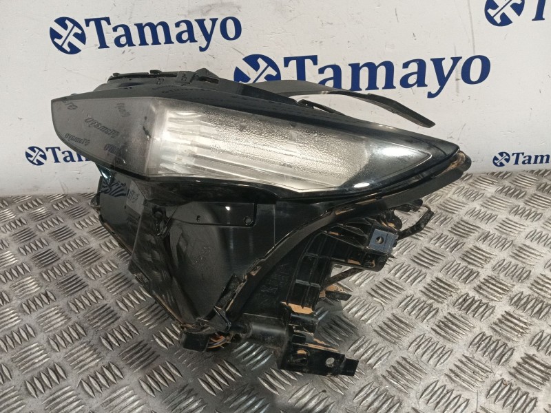 Recambio de faro izquierdo para mazda cx-30 (dm) skyactiv-g m hybrid referencia OEM IAM DFR751040  