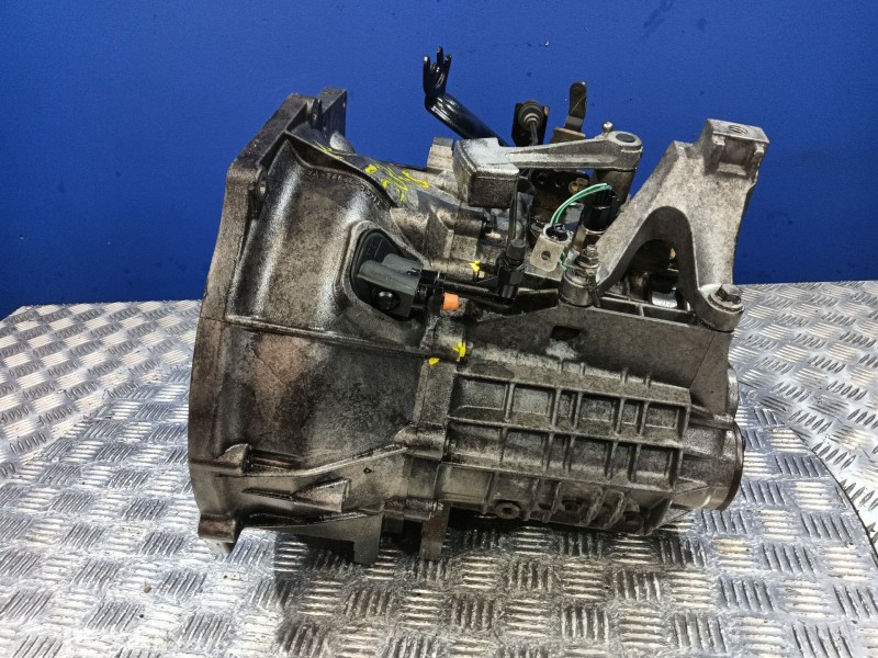 Recambio de caja cambios para ford focus berlina (cap) referencia OEM IAM 3M5R7002YF  