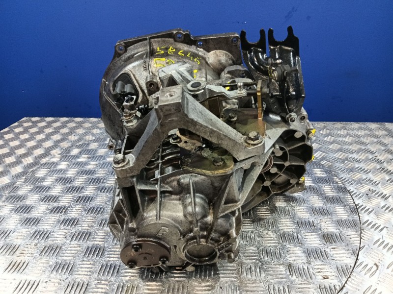 Recambio de caja cambios para ford focus berlina (cap) referencia OEM IAM 3M5R7002YF  