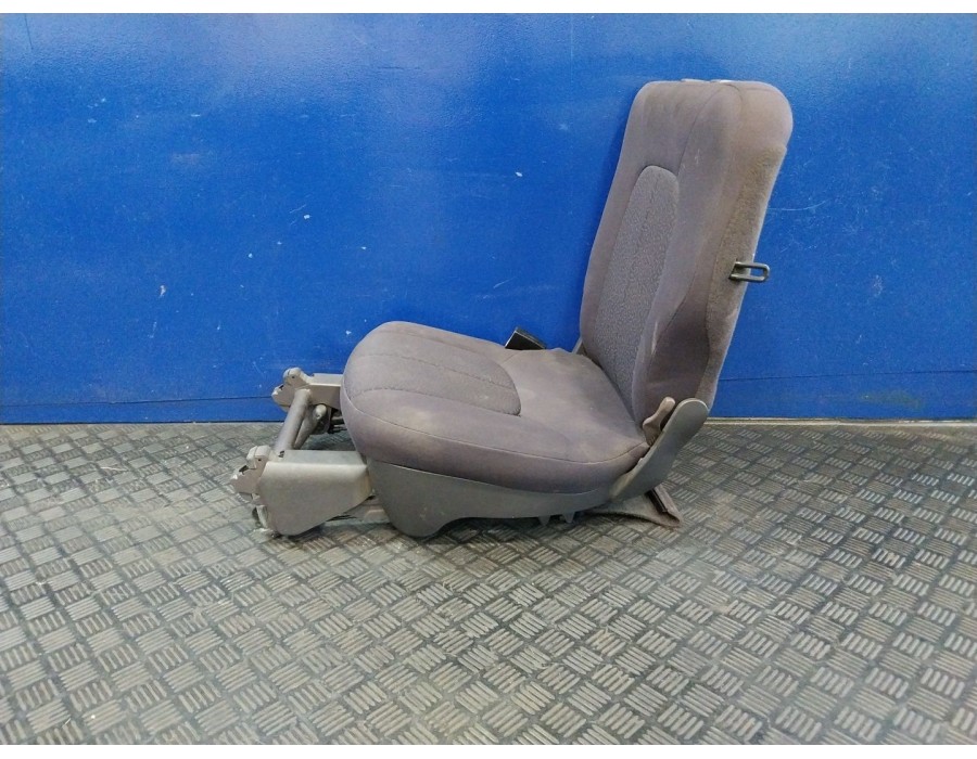 Recambio de asientos trasero izquierdo para mercedes-benz clase a (w168) a 170 cdi (168.008) referencia OEM IAM   