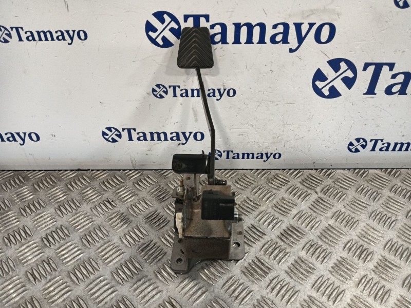 Recambio de pedal embrague para kia rio 1.2 cat referencia OEM IAM 328021W320  