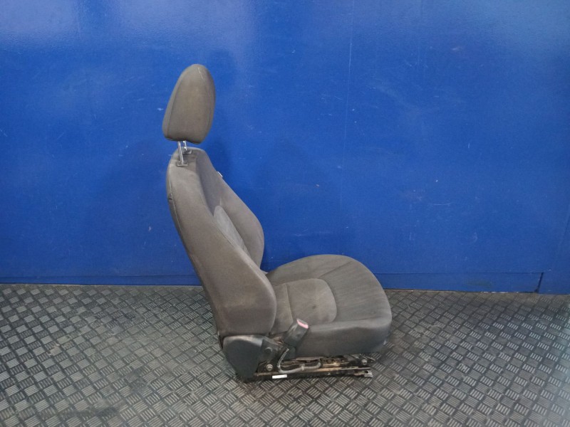 Recambio de asiento delantero izquierdo para kia rio 1.2 cat referencia OEM IAM   