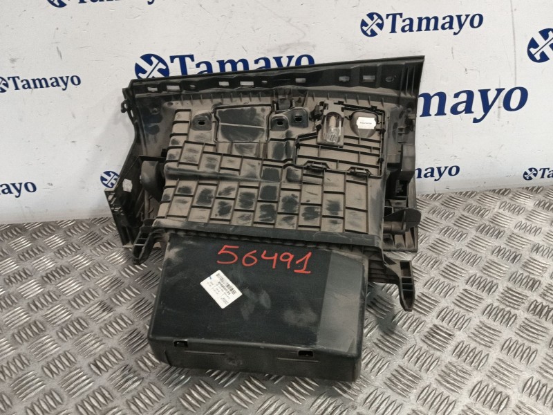 Recambio de guantera para renault megane iii berlina 5 p 1.5 dci diesel fap referencia OEM IAM 681083896R  