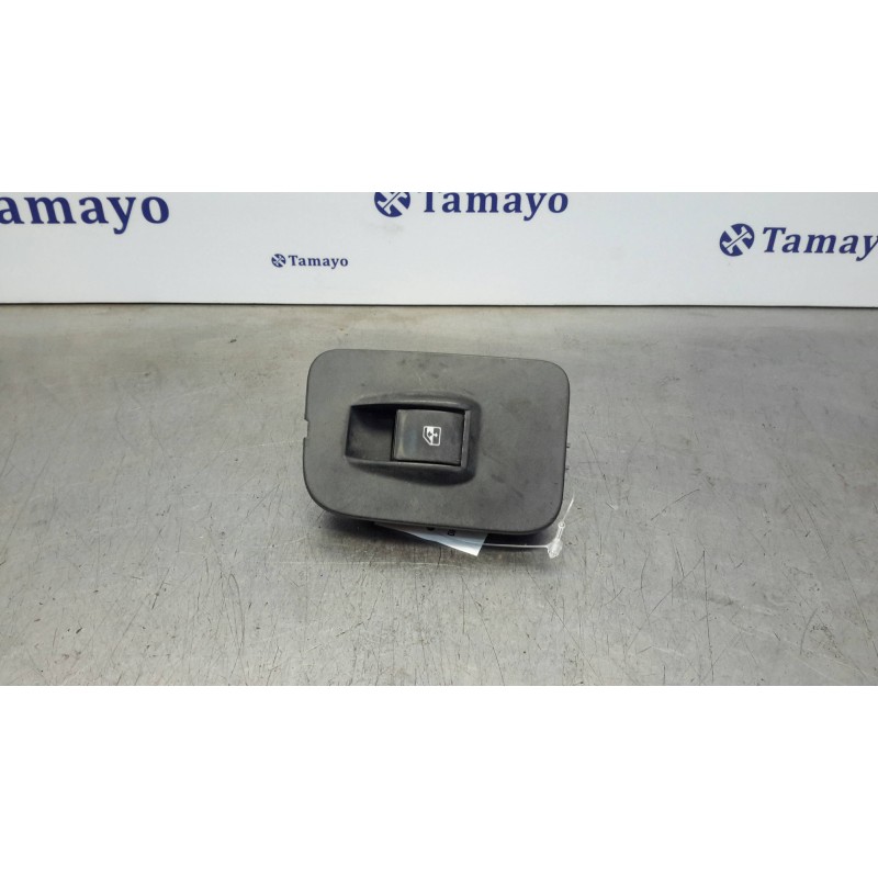 Recambio de mando elevalunas delantero derecho para fiat fiorino 1.3 16v jtd cat referencia OEM IAM 2254110011  7354612800