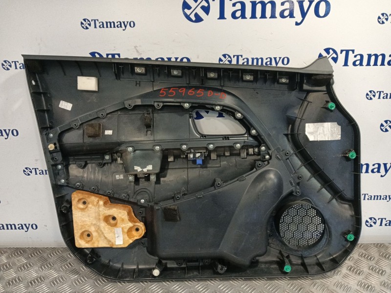 Recambio de guarnecido puerta delantera derecha para kia rio 1.2 cat referencia OEM IAM 9823401W010  