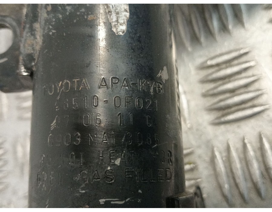 Recambio de amortiguador delantero derecho para toyota corolla verso (r1) referencia OEM IAM 48510  