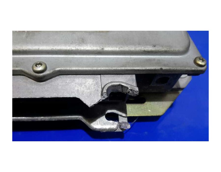 Recambio de centralita motor uce para citroën xsara berlina 1.6 referencia OEM IAM 0261204628 MP52 9630278580