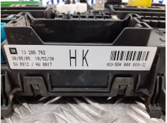 Recambio de caja reles / fusibles para opel astra h berlina 1.7 16v cdti referencia OEM IAM 13206762HK  5DK00866932 2