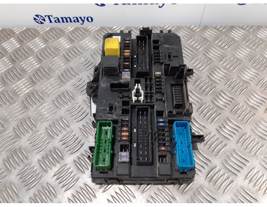 Recambio de caja reles / fusibles para opel astra h berlina 1.7 16v cdti referencia OEM IAM 13206762HK  5DK00866932