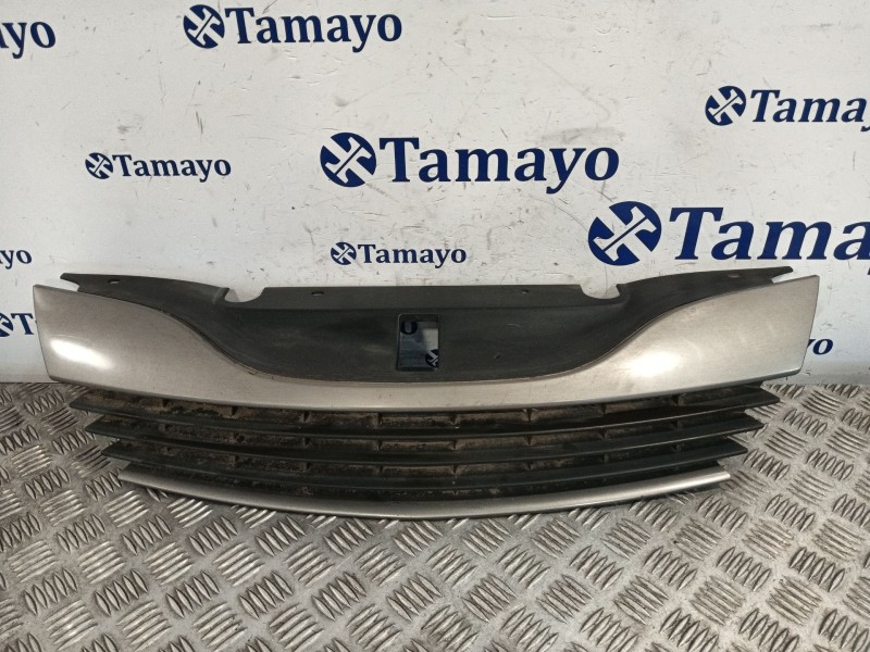 Recambio de rejilla delantera para renault laguna ii (bg0) 1.9 dci diesel referencia OEM IAM 8200012581  