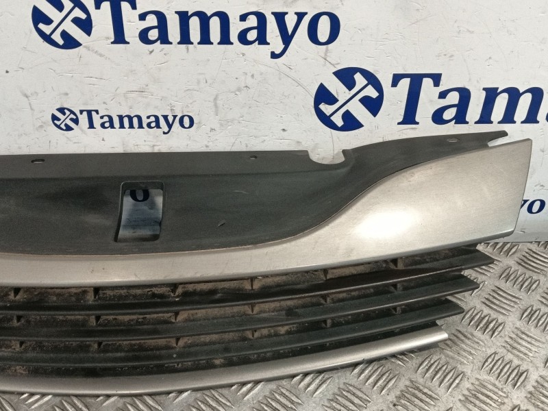 Recambio de rejilla delantera para renault laguna ii (bg0) 1.9 dci diesel referencia OEM IAM 8200012581  