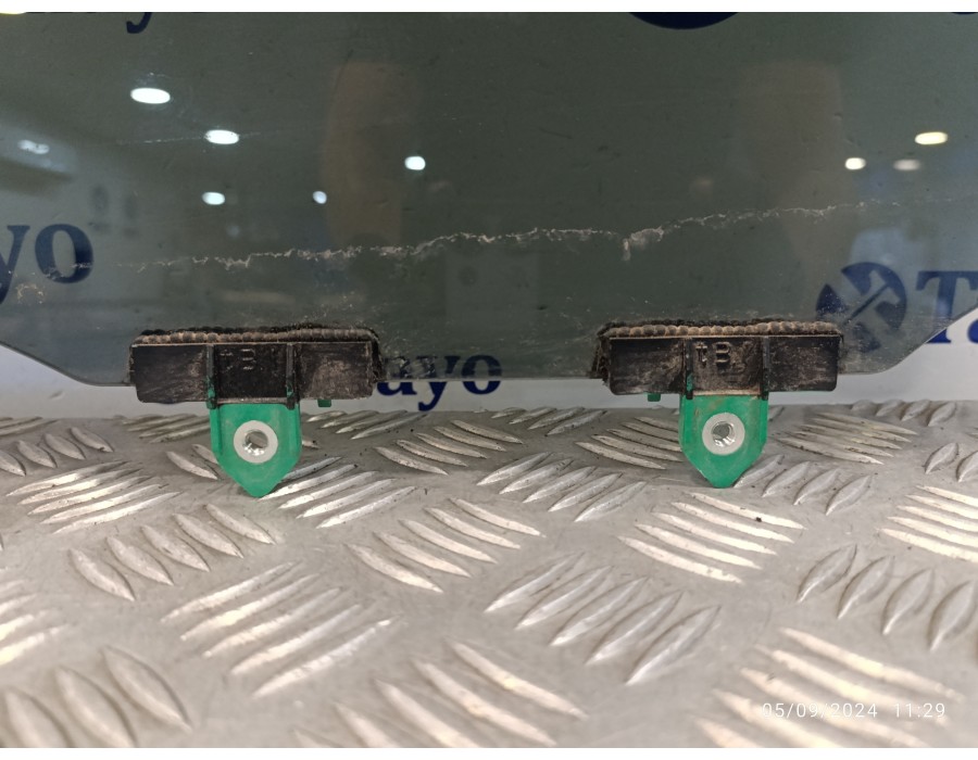 Recambio de luna trasera derecha para toyota rav4 referencia OEM IAM   