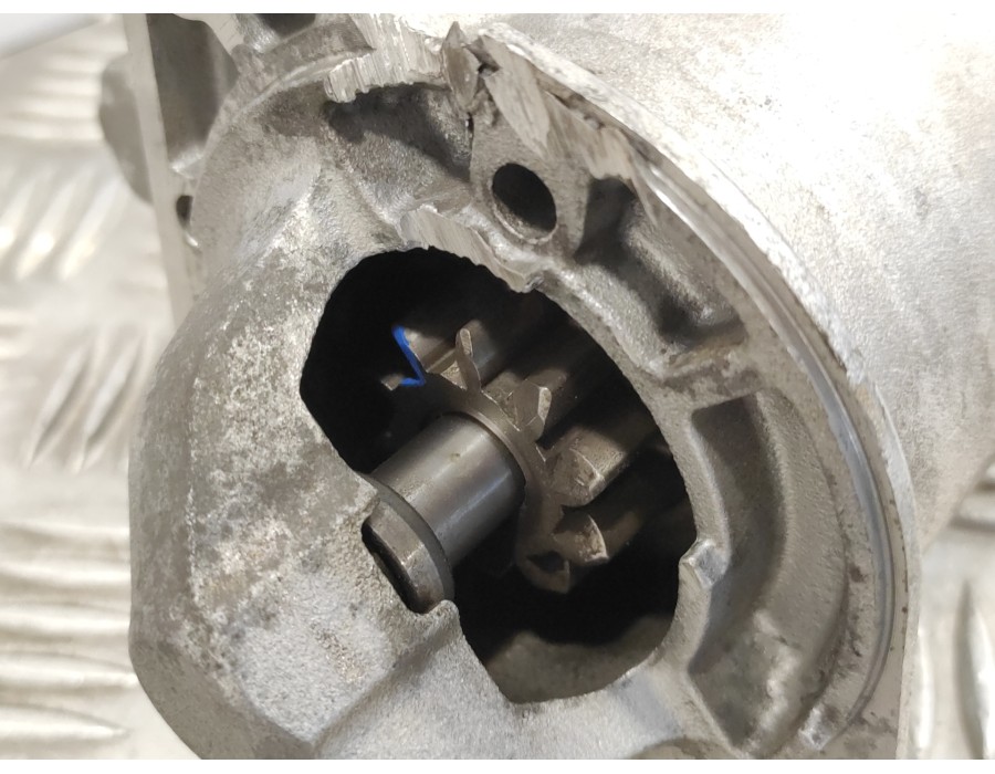 Recambio de motor arranque para opel astra j lim. 2.0 16v cdti referencia OEM IAM 55352882  M001T30172