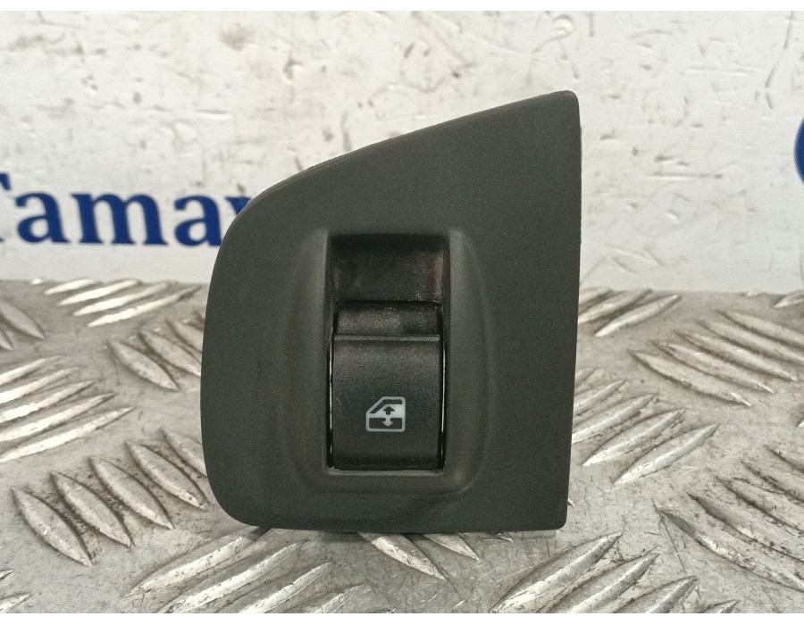 Recambio de mando elevalunas delantero derecho para fiat doblo monospace (119_, 223_) 1.9 jtd referencia OEM IAM 735402417DX  