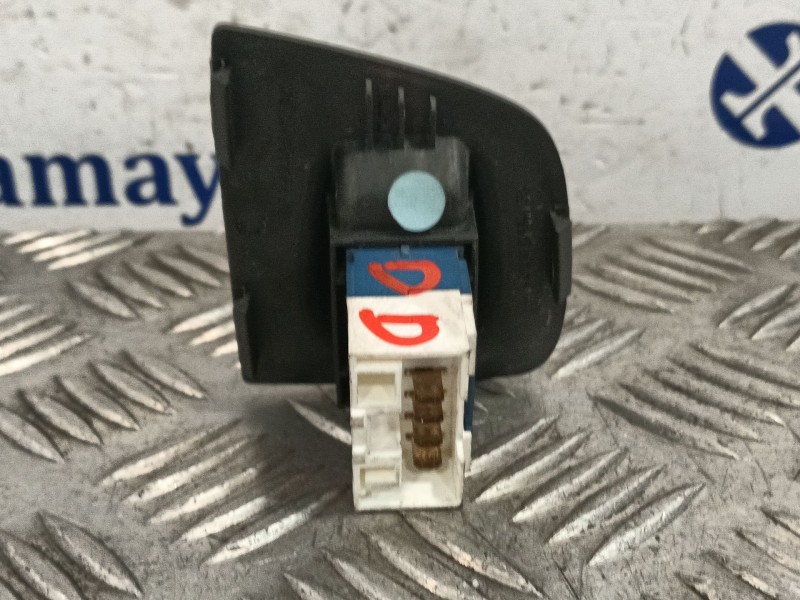 Recambio de mando elevalunas delantero derecho para fiat doblo monospace (119_, 223_) 1.9 jtd referencia OEM IAM 735402417DX  
