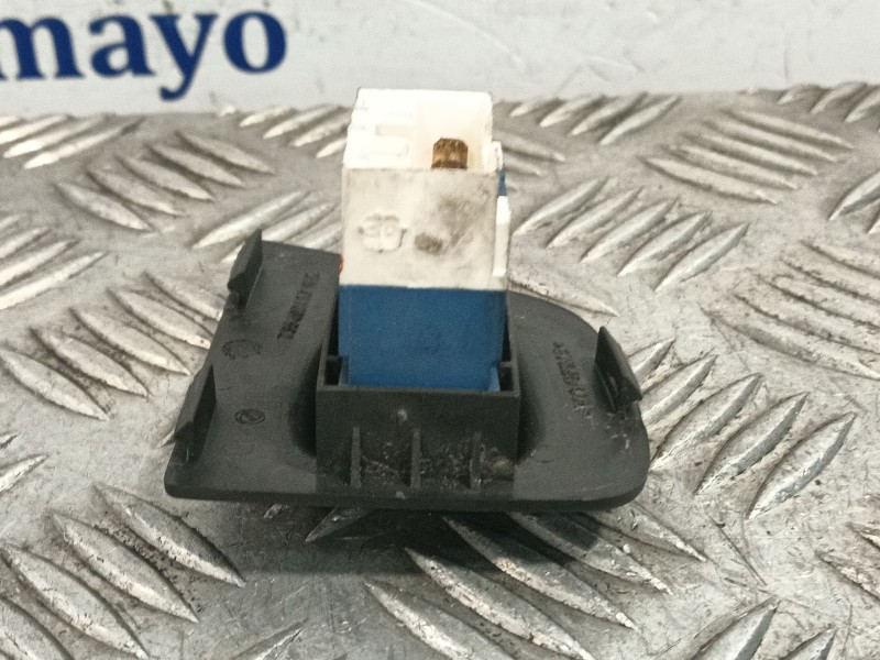 Recambio de mando elevalunas delantero derecho para fiat doblo monospace (119_, 223_) 1.9 jtd referencia OEM IAM 735402417DX  
