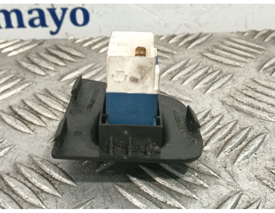 Recambio de mando elevalunas delantero derecho para fiat doblo monospace (119_, 223_) 1.9 jtd referencia OEM IAM 735402417DX  