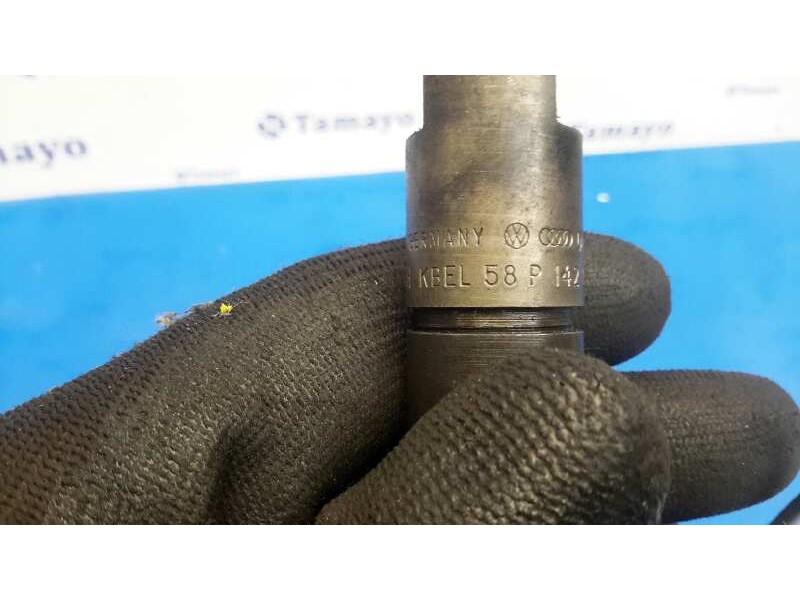 Recambio de inyector para seat leon (1m1) 1.9 tdi referencia OEM IAM 028130201S  