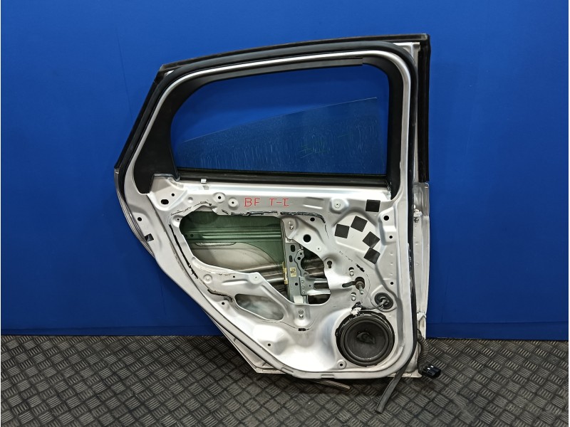 Recambio de puerta trasera izquierda para ford focus lim. (cb8) 1.6 tdci cat referencia OEM IAM   