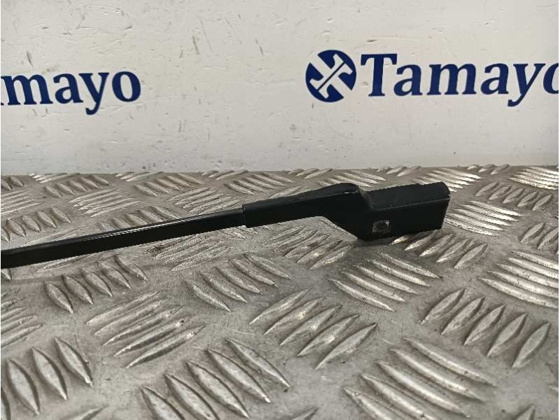 Recambio de brazo limpia delantero izquierdo para peugeot partner kombi referencia OEM IAM 9682974380  