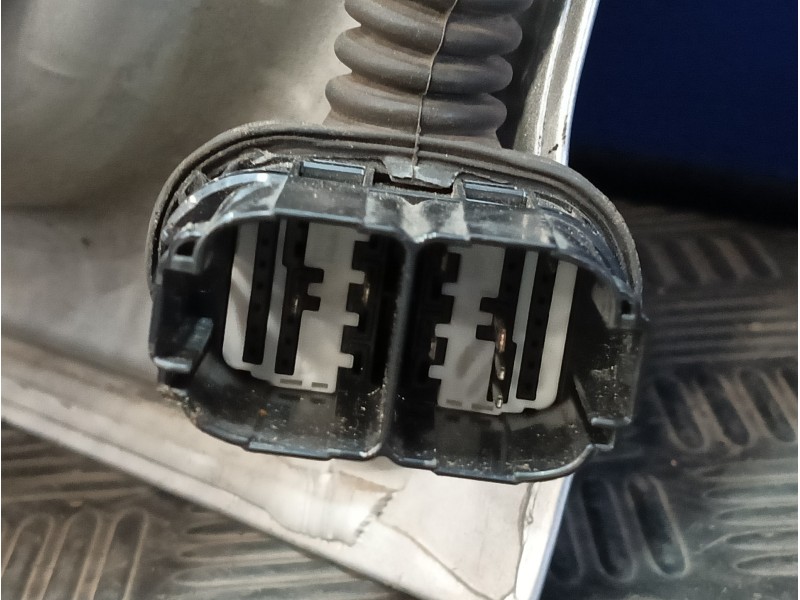 Recambio de puerta trasera izquierda para ford focus lim. (cb8) 1.6 tdci cat referencia OEM IAM   