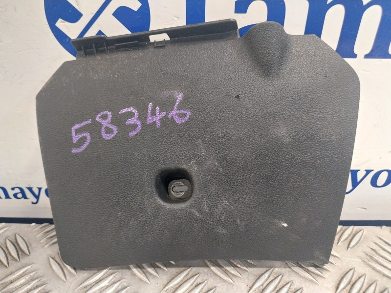 Recambio de plastico varios para peugeot partner kombi referencia OEM IAM 9680935277  
