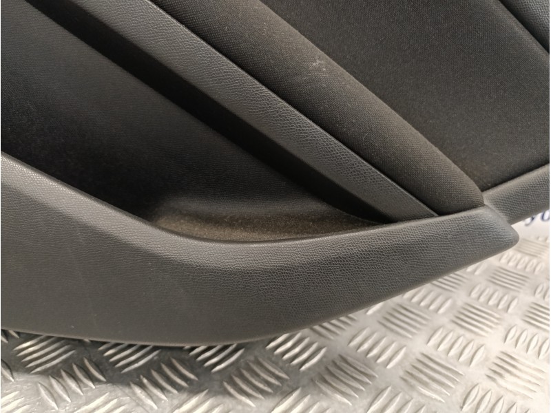 Recambio de guarnecido puerta trasera derecha para peugeot 308 1.6 blue-hdi fap referencia OEM IAM 98013170ZD  