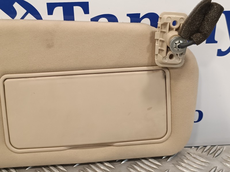 Recambio de parasol derecho para kia carnival 2.9 crdi cat referencia OEM IAM   