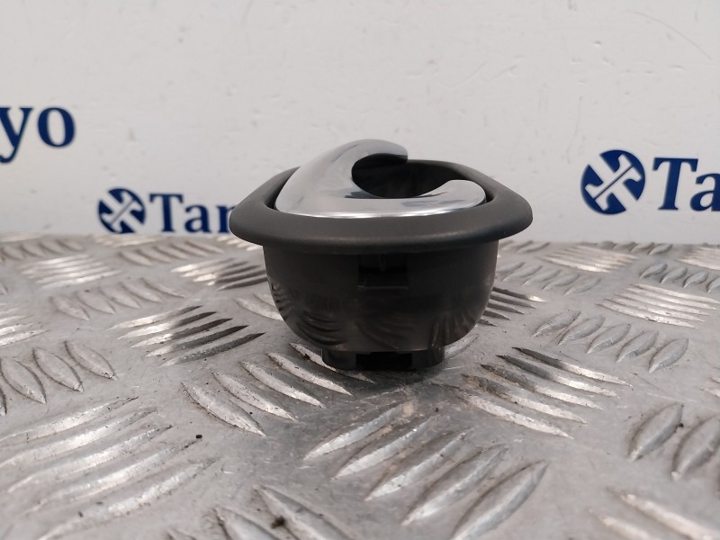Recambio de maneta interior delantera derecha para smart forfour eq referencia OEM IAM 310580  