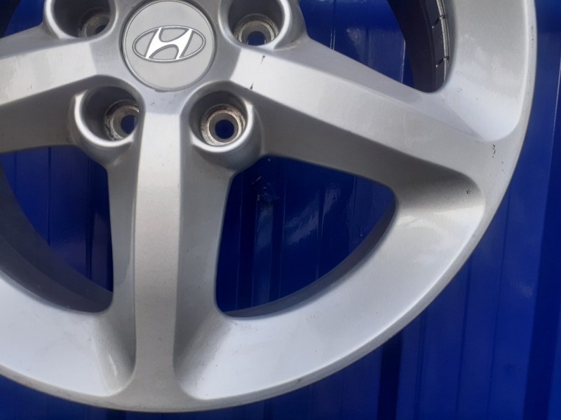 Recambio de llanta para hyundai sonata (nf) 2.4 cat referencia OEM IAM 529103K330  