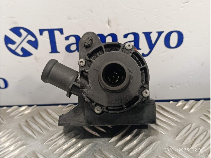 Recambio de bomba agua para land rover discovery sport referencia OEM IAM DX2318D474AC  0392023249