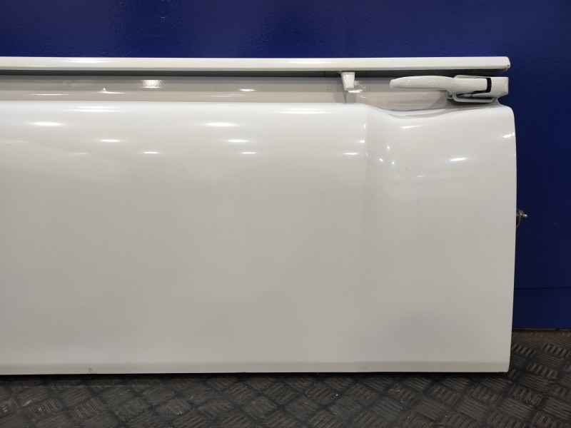 Recambio de porton trasero para isuzu d-max 1.9 turbodiesel referencia OEM IAM   