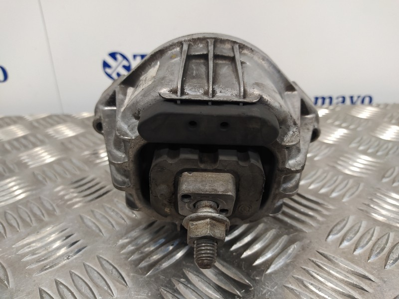 Recambio de soporte motor derecho para bmw serie 3 berlina (e90) 2.0 16v diesel cat referencia OEM IAM 6768800  