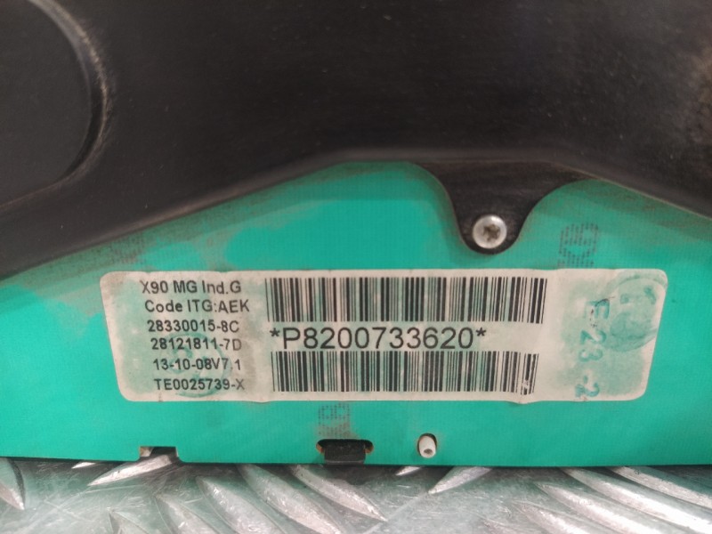 Recambio de cuadro instrumentos para dacia sandero básico referencia OEM IAM P8200733620 283300158C 8200733620