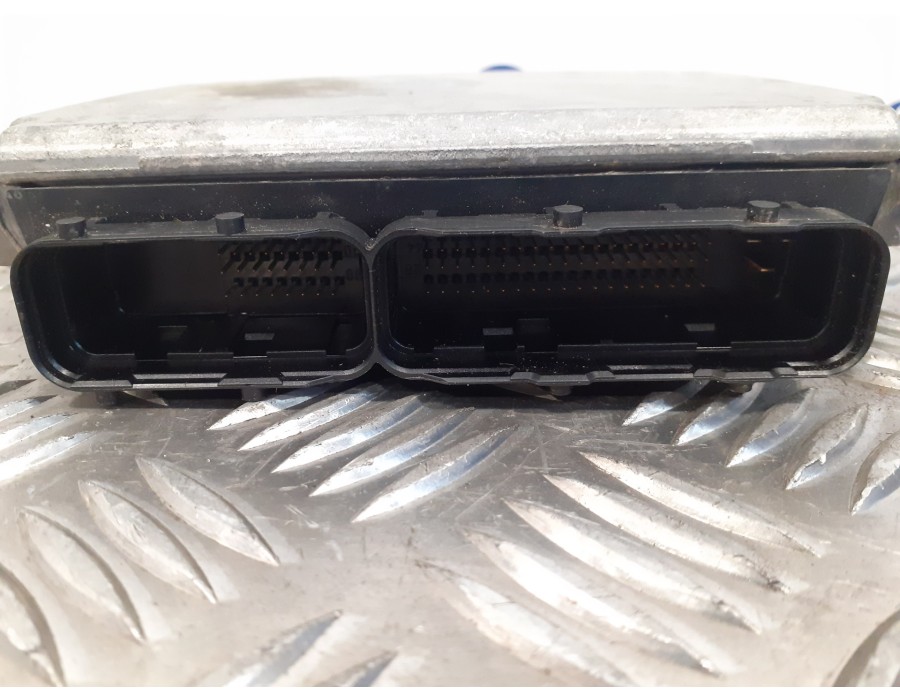 Recambio de centralita motor uce para opel astra g berlina 2.0 dti referencia OEM IAM 0281010267 28SA4802 24417167