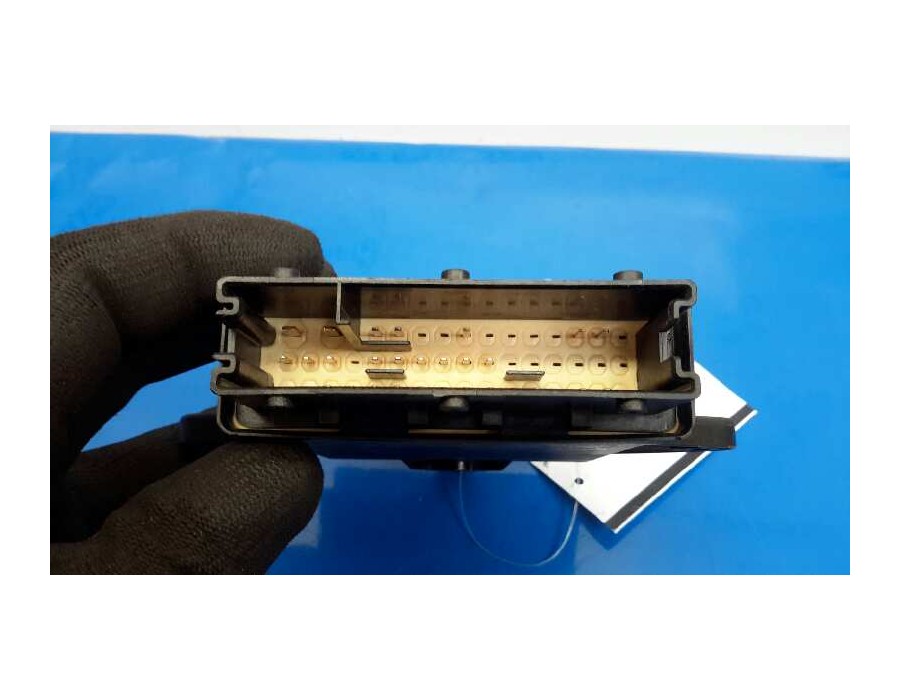 Recambio de centralita cierre para opel signum 2.2 16v dti cat (y 22 dtr / l50) referencia OEM IAM 13111457  5WK46002