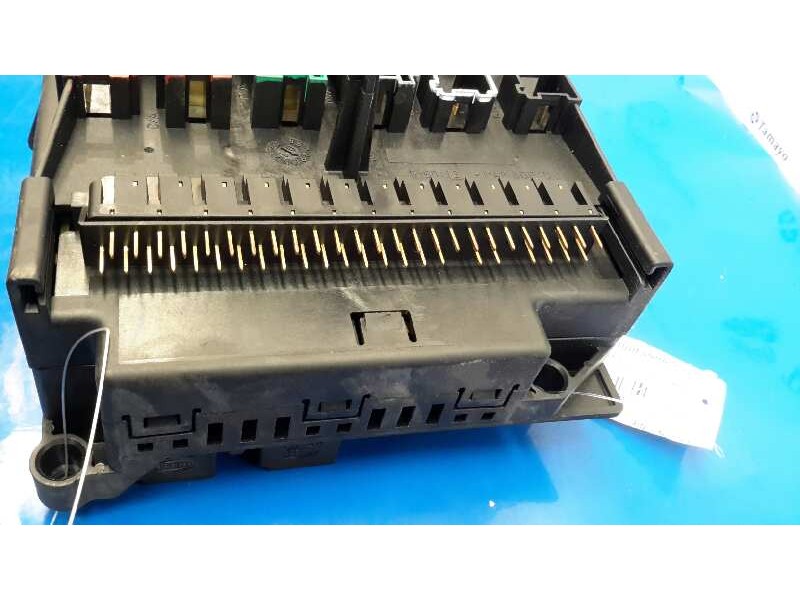Recambio de caja reles / fusibles para mercedes-benz clase m (w163) 4.3 v8 24v cat referencia OEM IAM 1635450205  08200101