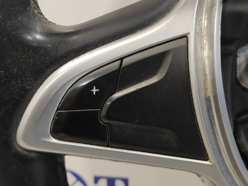 Recambio de volante para dacia lodgy 1.2 16v tce cat referencia OEM IAM 484006290R 34227014B 34227005B