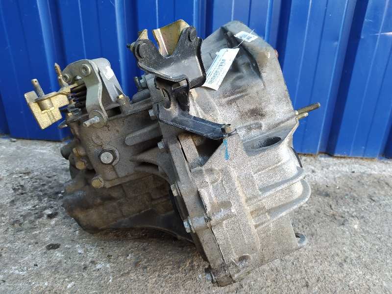 Recambio de caja cambios para nissan primera berlina (p12) 1.9 16v turbodiesel cat referencia OEM IAM ND0820021  