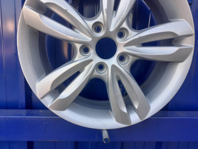 Recambio de llanta para hyundai ix35 2.0 cat referencia OEM IAM HND40  