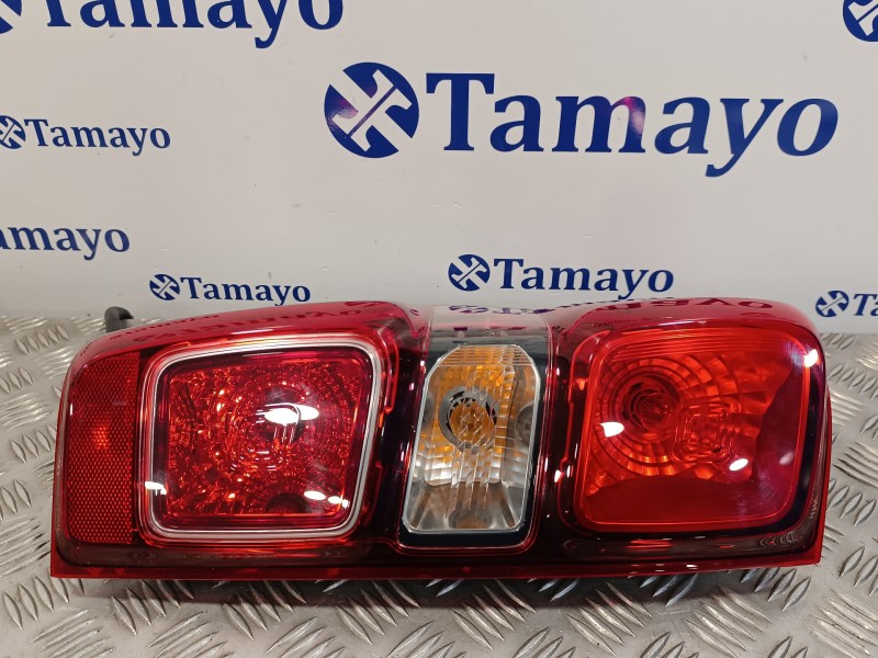 Recambio de piloto trasero izquierdo para isuzu d-max 1.9 turbodiesel referencia OEM IAM 2208R008  