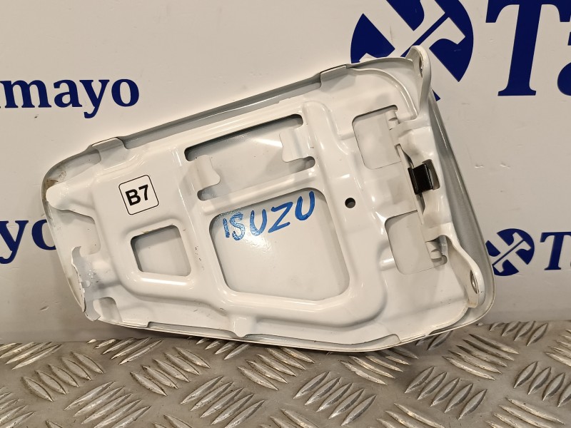 Recambio de tapa exterior combustible para isuzu d-max 1.9 turbodiesel referencia OEM IAM   