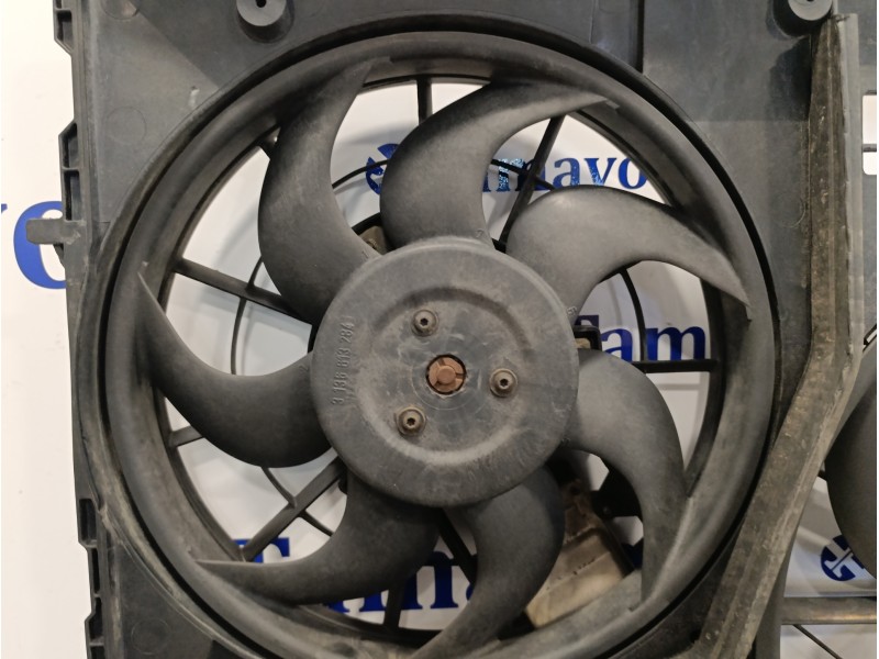 Recambio de electroventilador para volkswagen touareg (7l6) 2.5 tdi dpf referencia OEM IAM 8A0121223A 0130303292 1137328172